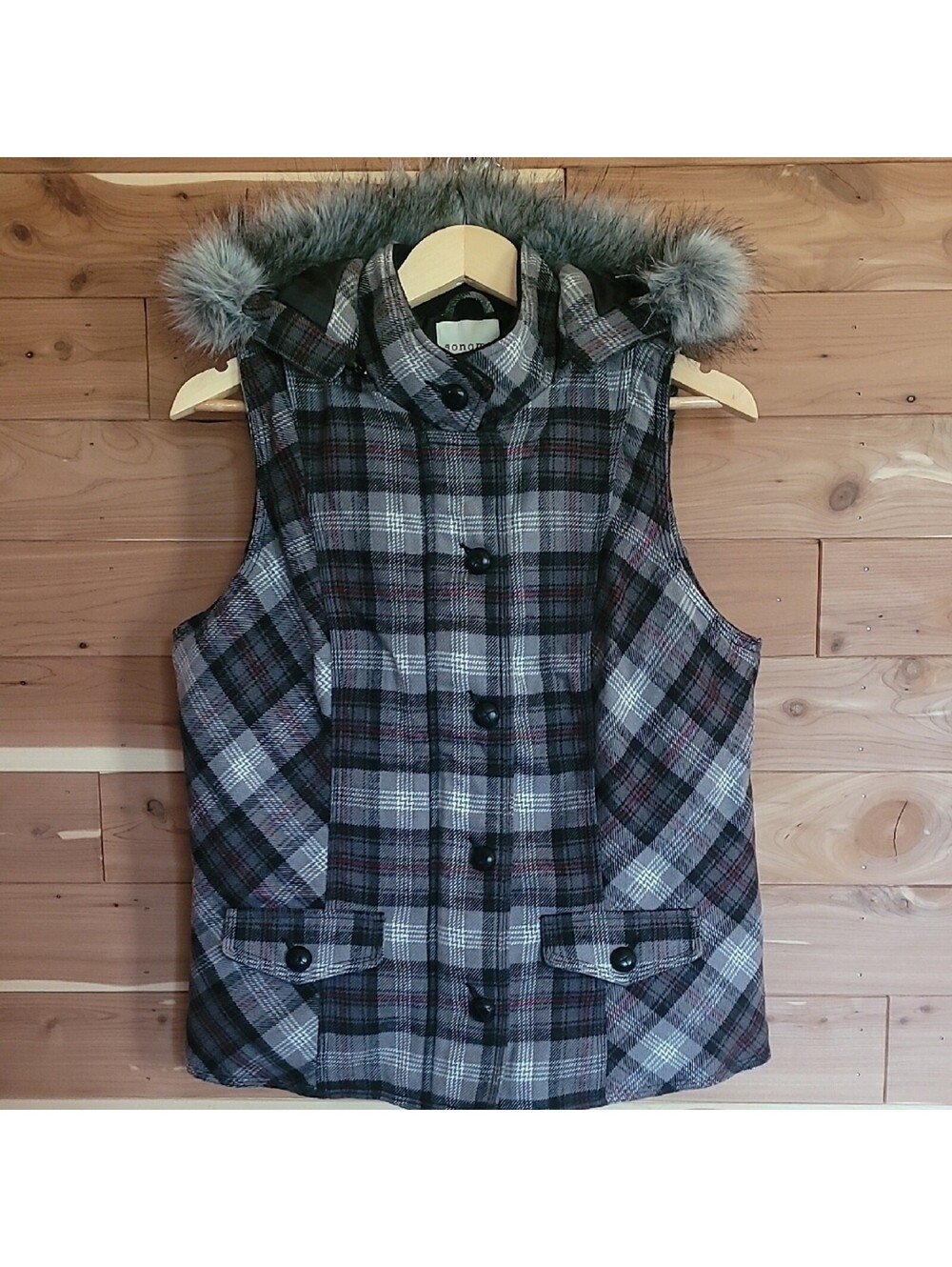 Sonoma Plaid Vest with Hood, Size M, Gray, Black, Red, & White, Fur, Quilted